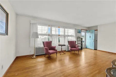 218 Bristol Ferry Road Portsmouth RI 02871