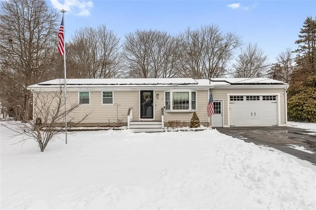 80 Leger Lane Tiverton RI 02878