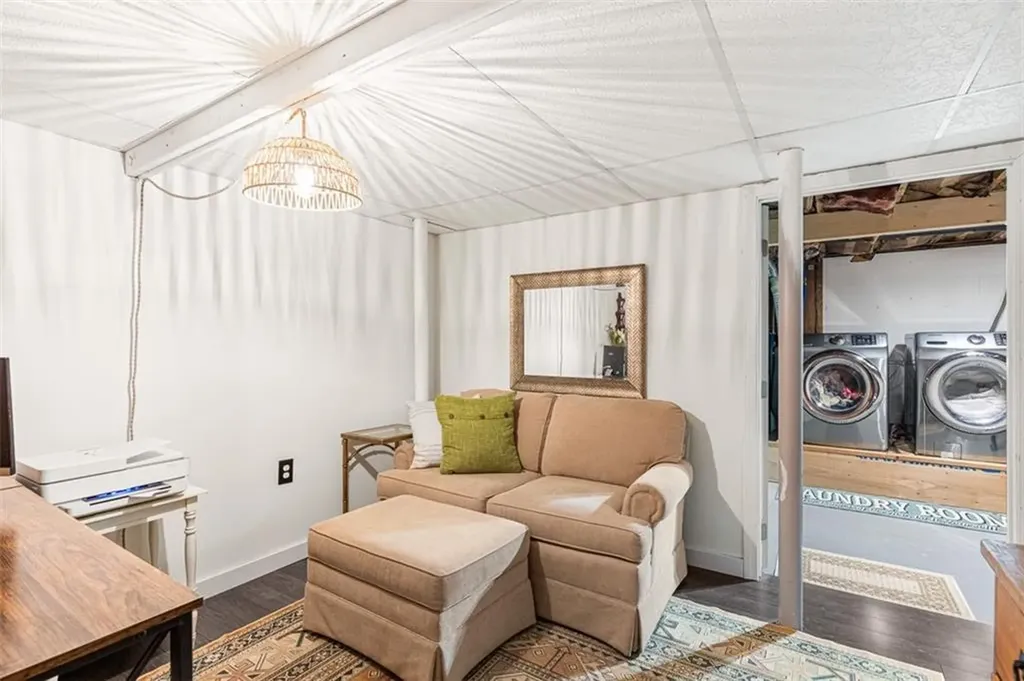 80 Leger Lane Tiverton RI 02878