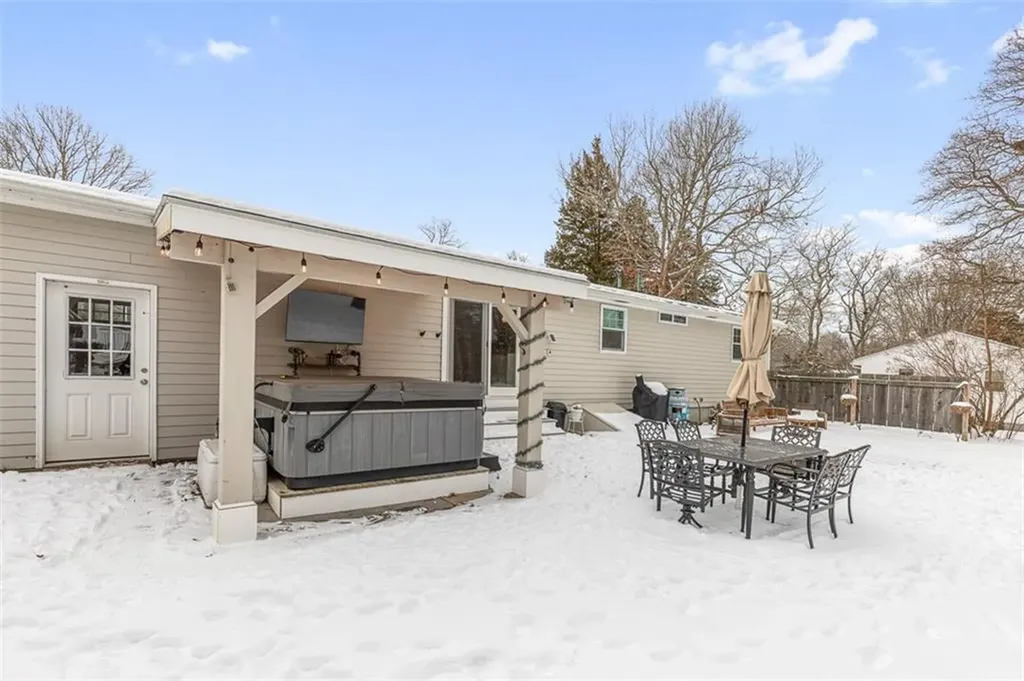 80 Leger Lane Tiverton RI 02878
