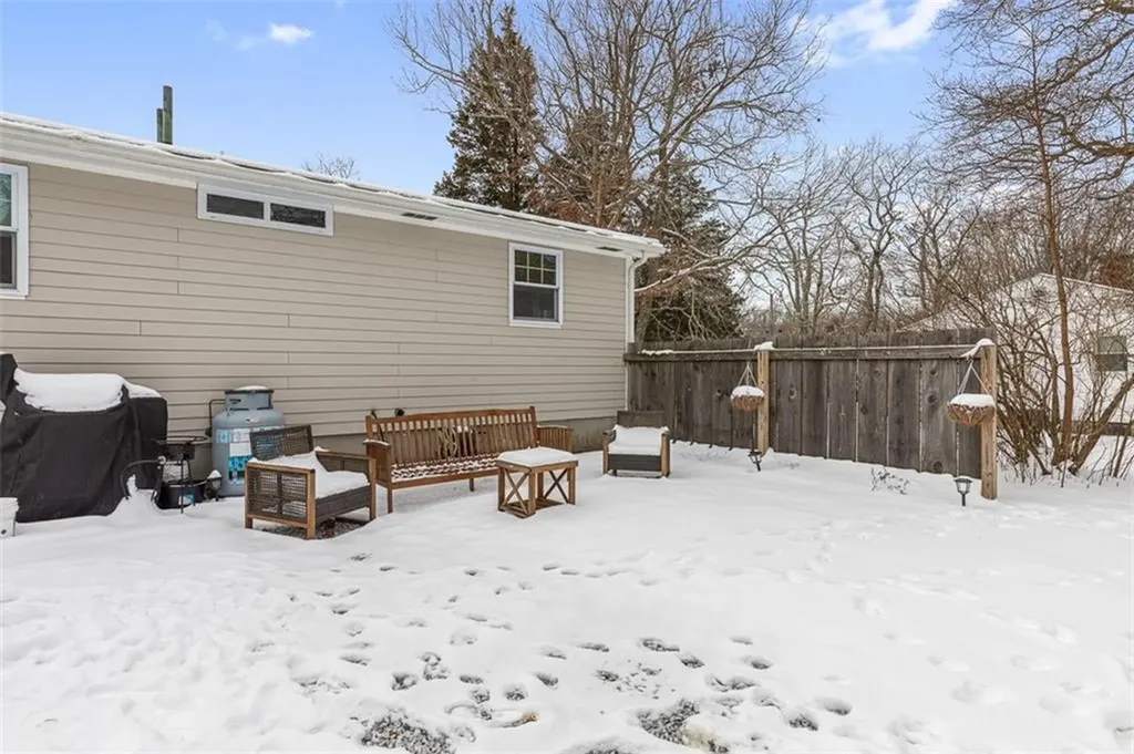 80 Leger Lane Tiverton RI 02878