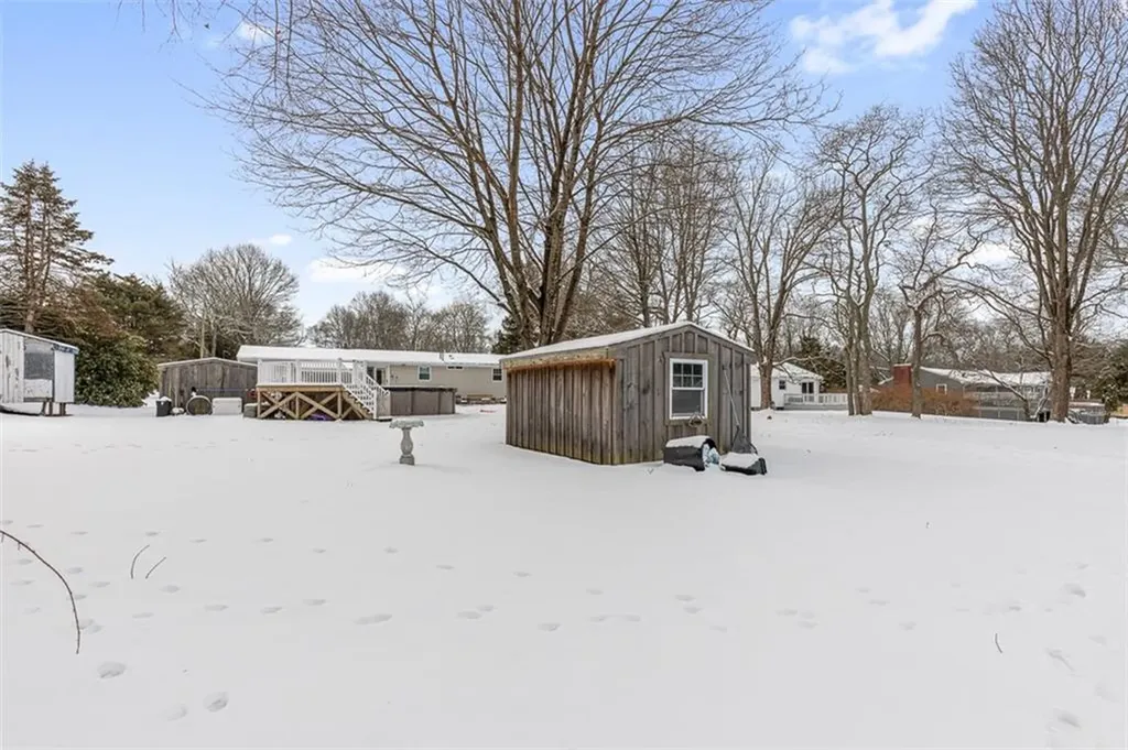 80 Leger Lane Tiverton RI 02878