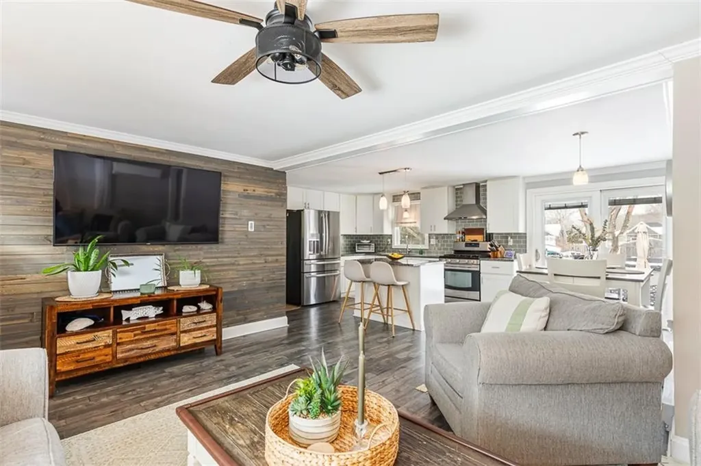 80 Leger Lane Tiverton RI 02878