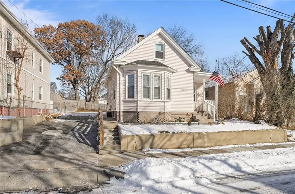 59 Morris Avenue Pawtucket RI 02860