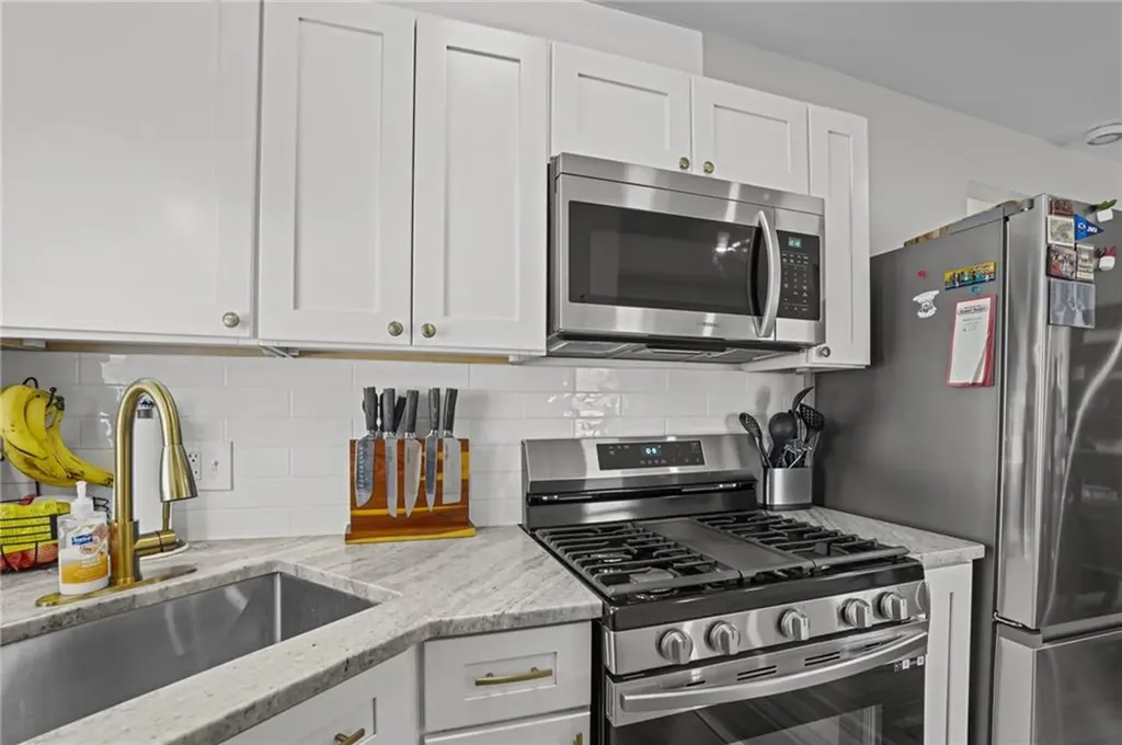 59 Morris Avenue Pawtucket RI 02860