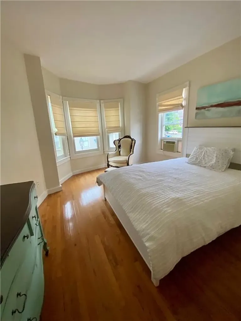 235 Spring Street Newport RI 02840