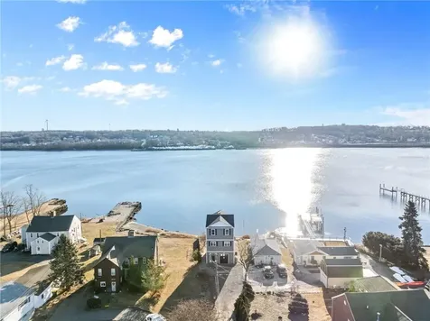 2442 Riverside Avenue Somerset MA 02726