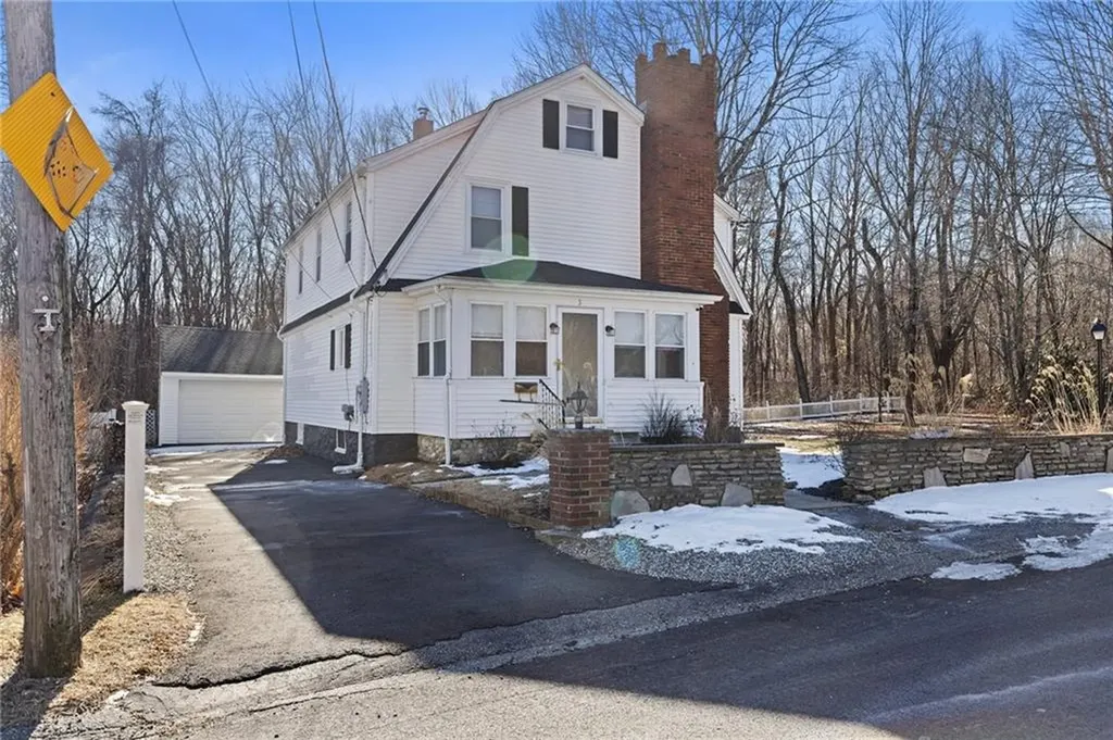3 Williams Street North Smithfield RI 02896