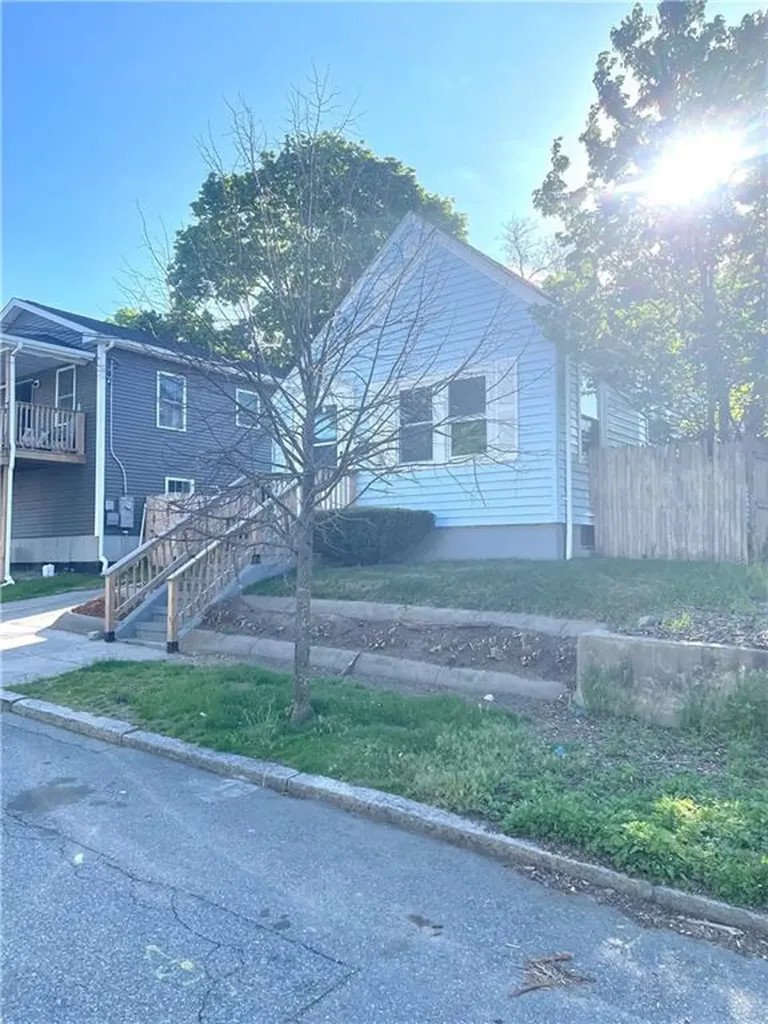 8 Crandall Street Providence RI 02908