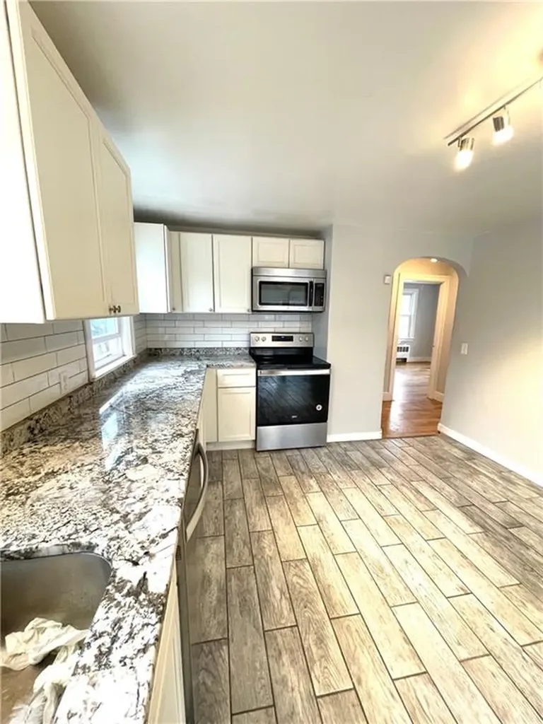 8 Crandall Street Providence RI 02908