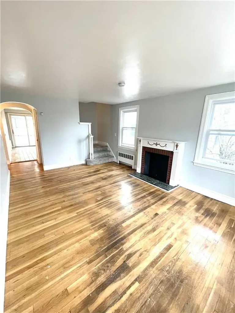 8 Crandall Street Providence RI 02908