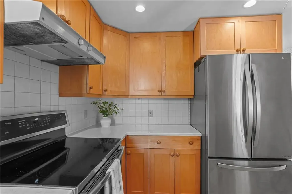 46 Lincoln Avenue Barrington RI 02806