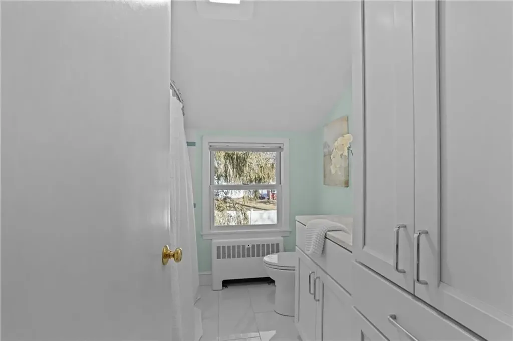 46 Lincoln Avenue Barrington RI 02806