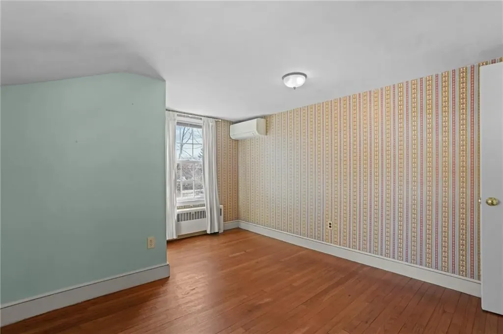 46 Lincoln Avenue Barrington RI 02806