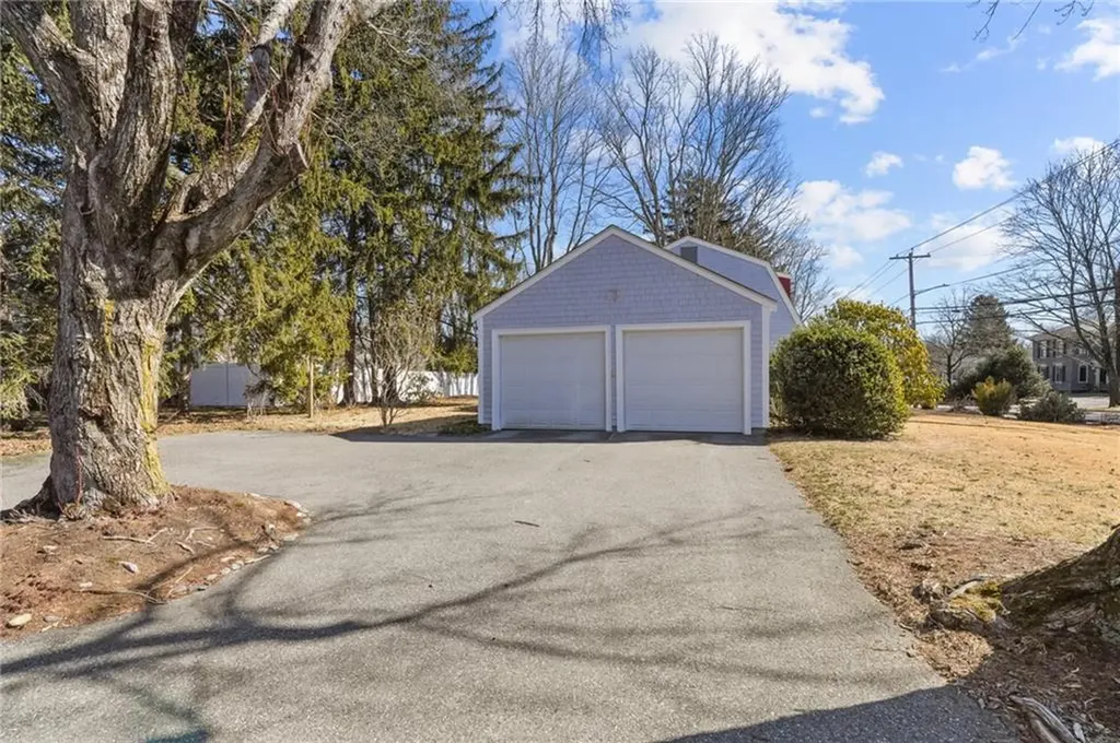 46 Lincoln Avenue Barrington RI 02806