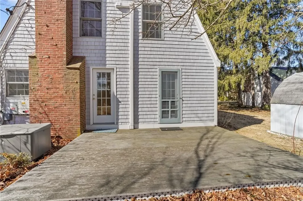 46 Lincoln Avenue Barrington RI 02806