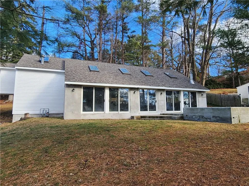 599 Harris Avenue Woonsocket RI 02895