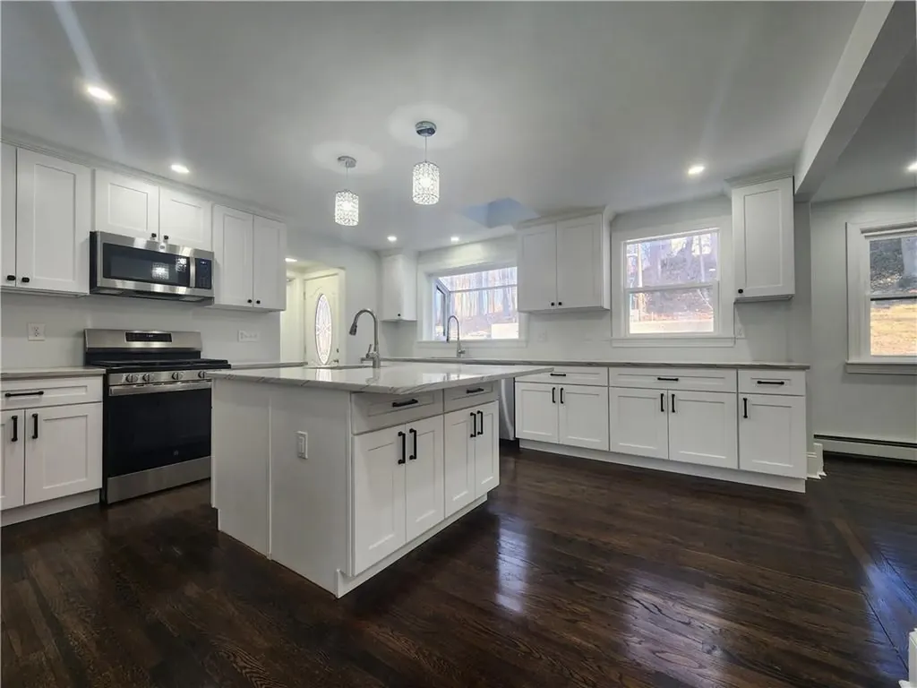 599 Harris Avenue Woonsocket RI 02895