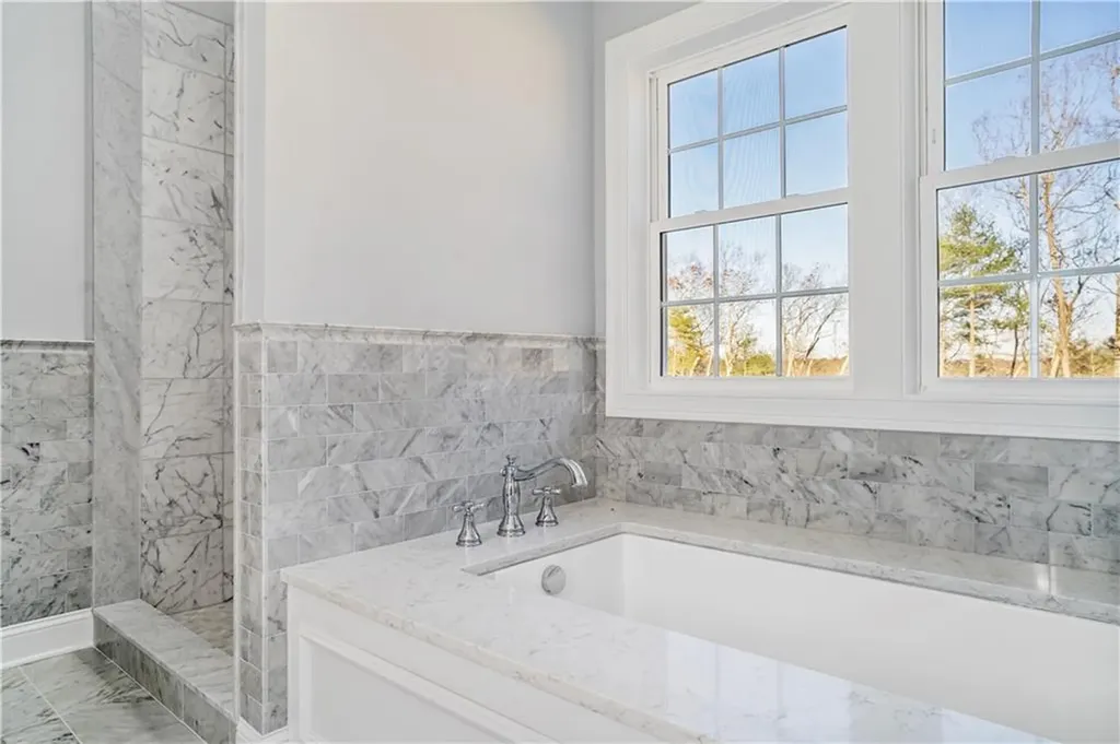 118 Cardinal Road Cranston RI 02921