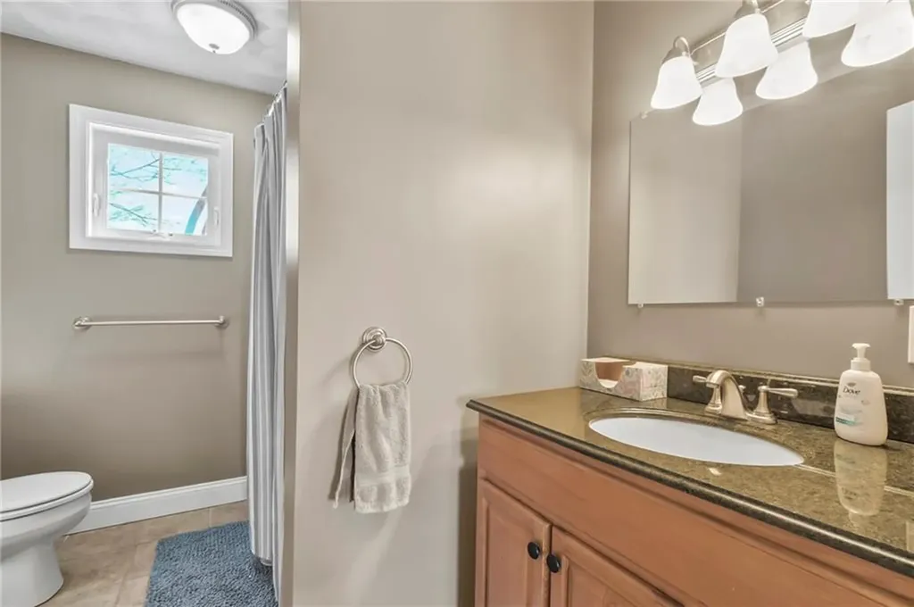 110 Winter Avenue Warwick RI 02889