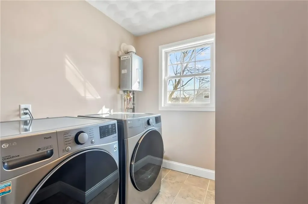 110 Winter Avenue Warwick RI 02889