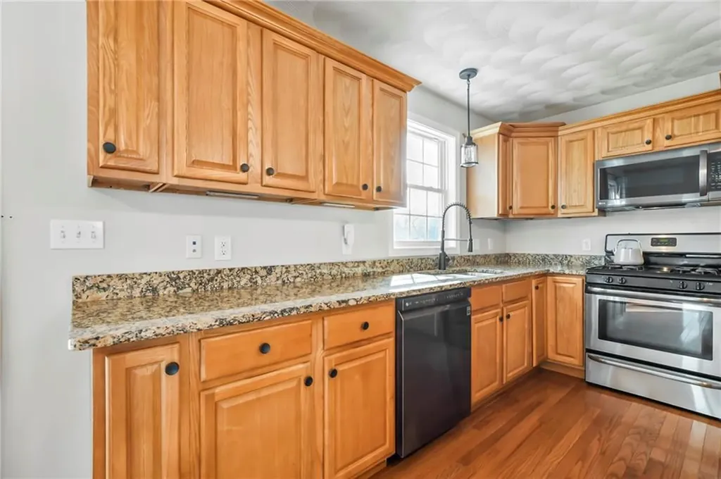 110 Winter Avenue Warwick RI 02889