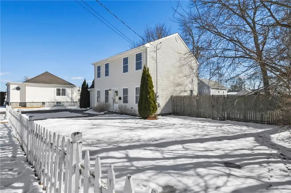 110 Winter Avenue Warwick RI 02889