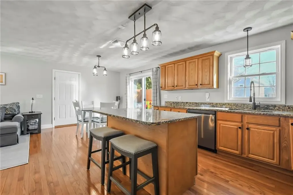 110 Winter Avenue Warwick RI 02889