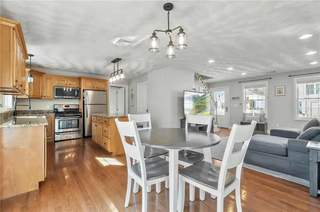 110 Winter Avenue Warwick RI 02889