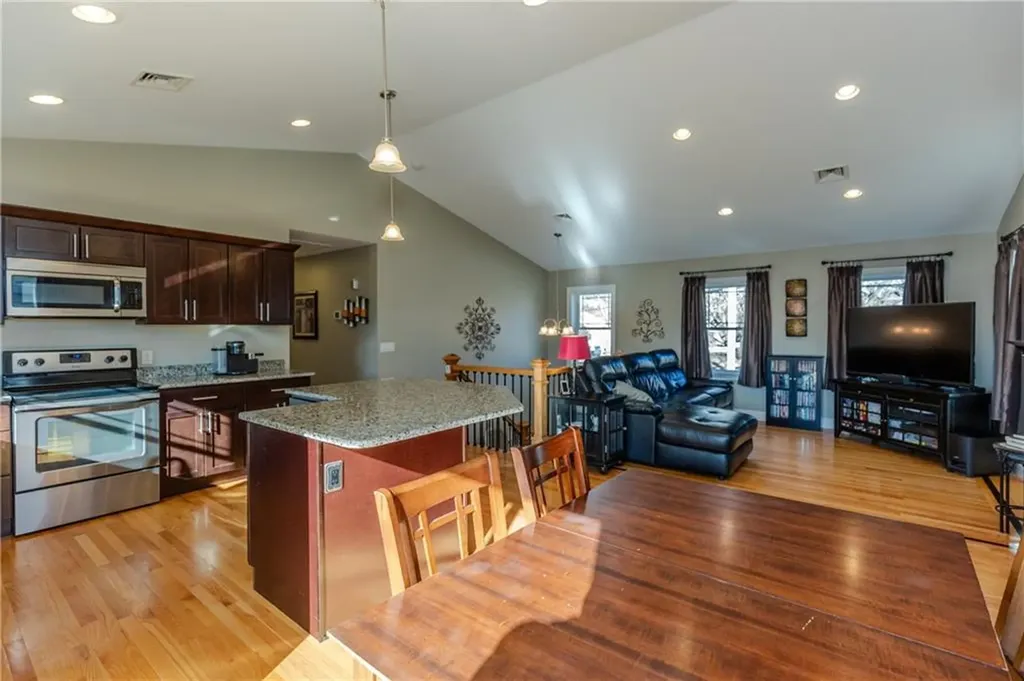23 Fairhaven Avenue Warwick RI 02889