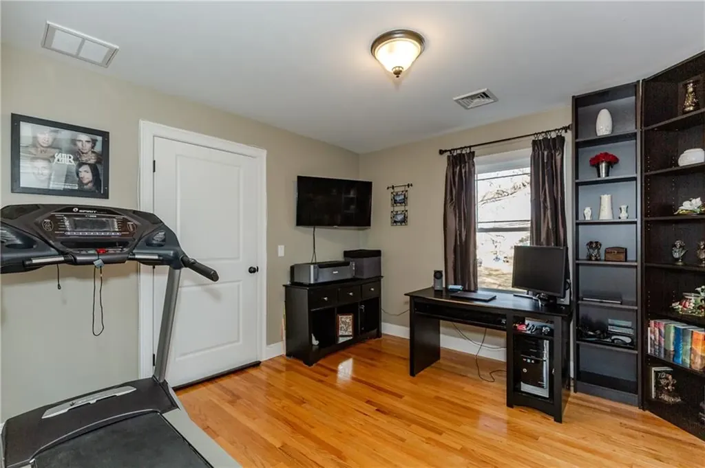 23 Fairhaven Avenue Warwick RI 02889