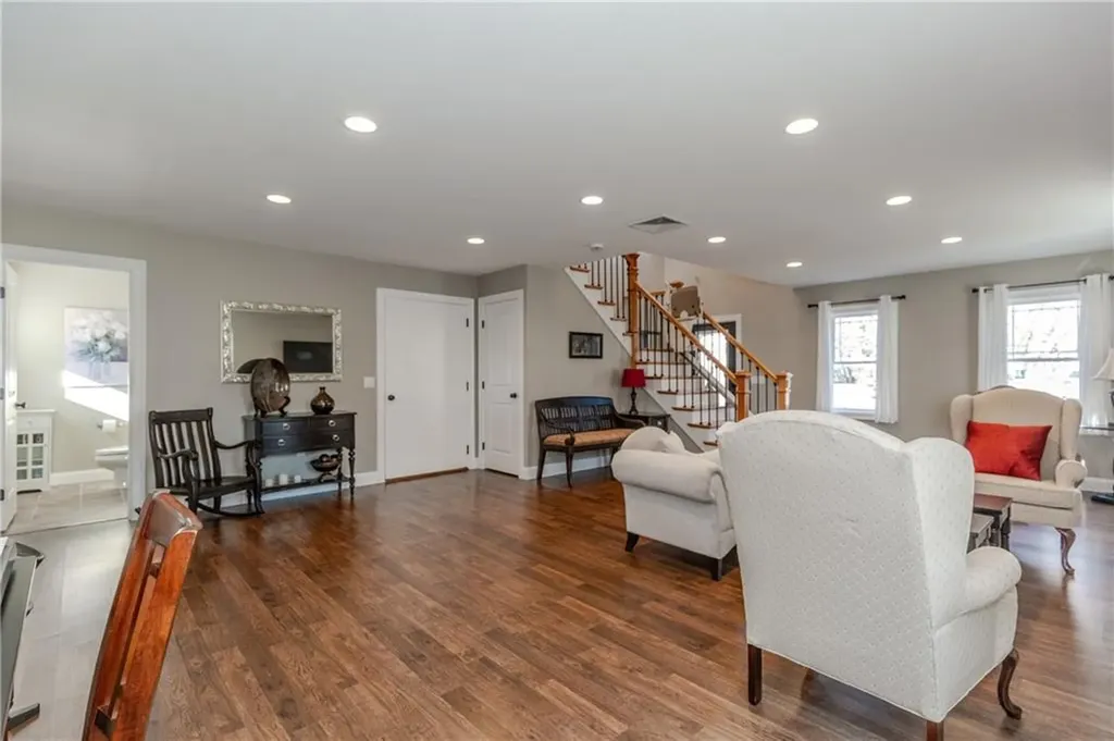 23 Fairhaven Avenue Warwick RI 02889
