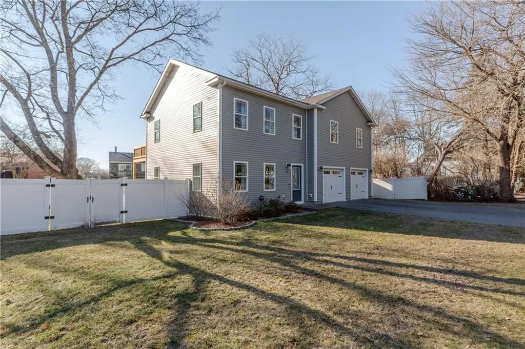 23 Fairhaven Avenue Warwick RI 02889