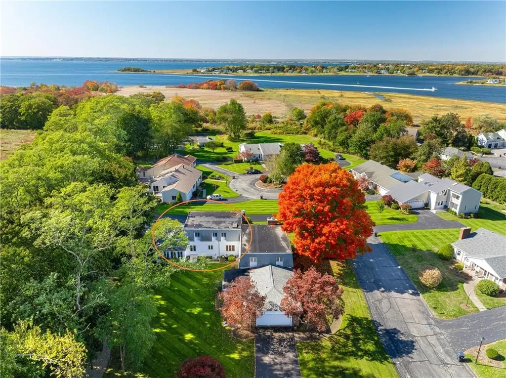 15 Hanley Farm Road Warren RI 02885