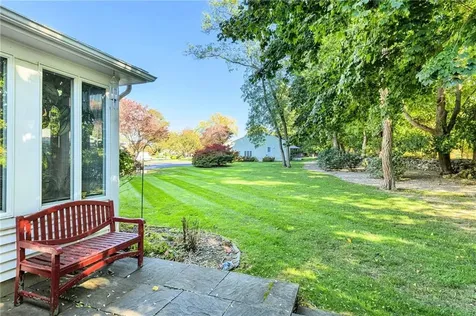 15 Hanley Farm Road Warren RI 02885