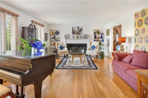 15 Hanley Farm Road Warren RI 02885