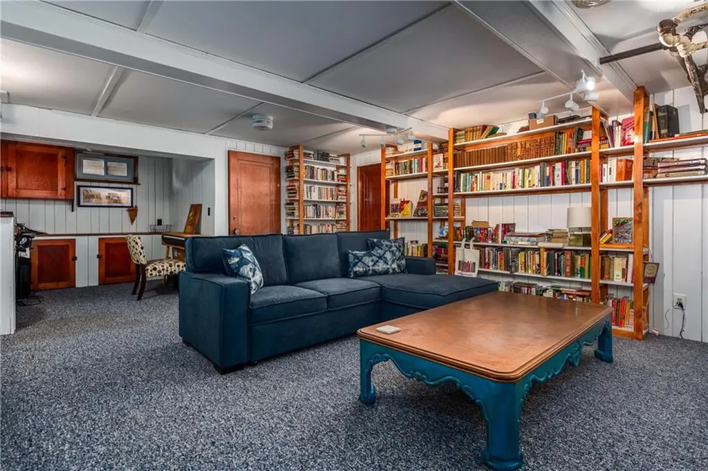 54 Wyndham Avenue Providence RI 02908