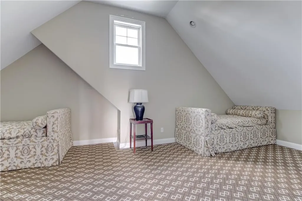 2 Faxon Green Newport RI 02840