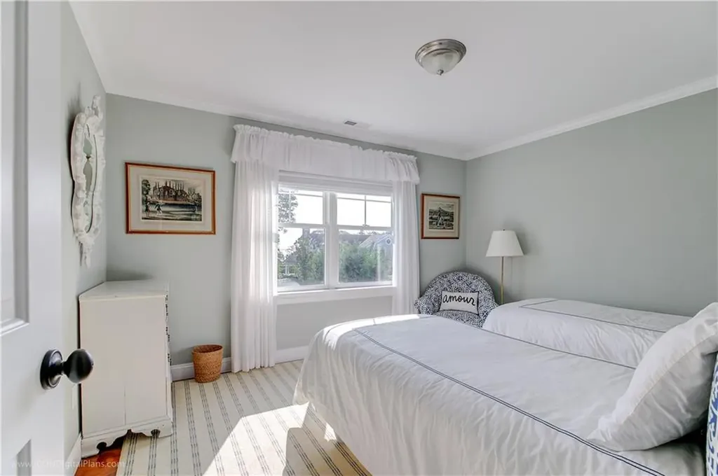 2 Faxon Green Newport RI 02840