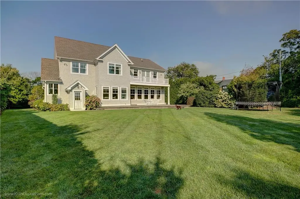 2 Faxon Green Newport RI 02840