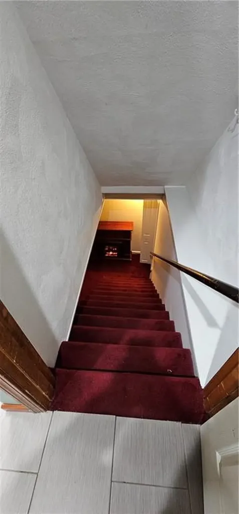 1091 Main Avenue Warwick RI 02886