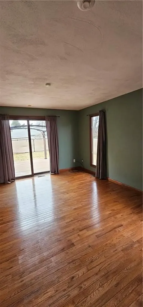 1091 Main Avenue Warwick RI 02886