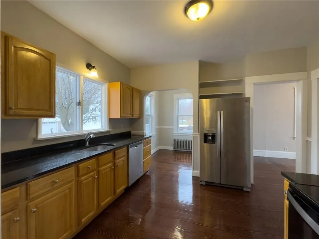 38 Trinity Parkway Providence RI 02908