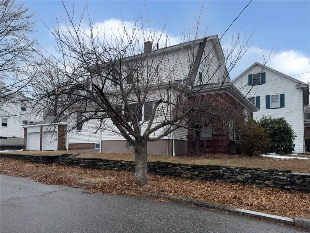 38 Trinity Parkway Providence RI 02908