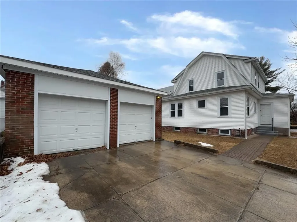 38 Trinity Parkway Providence RI 02908