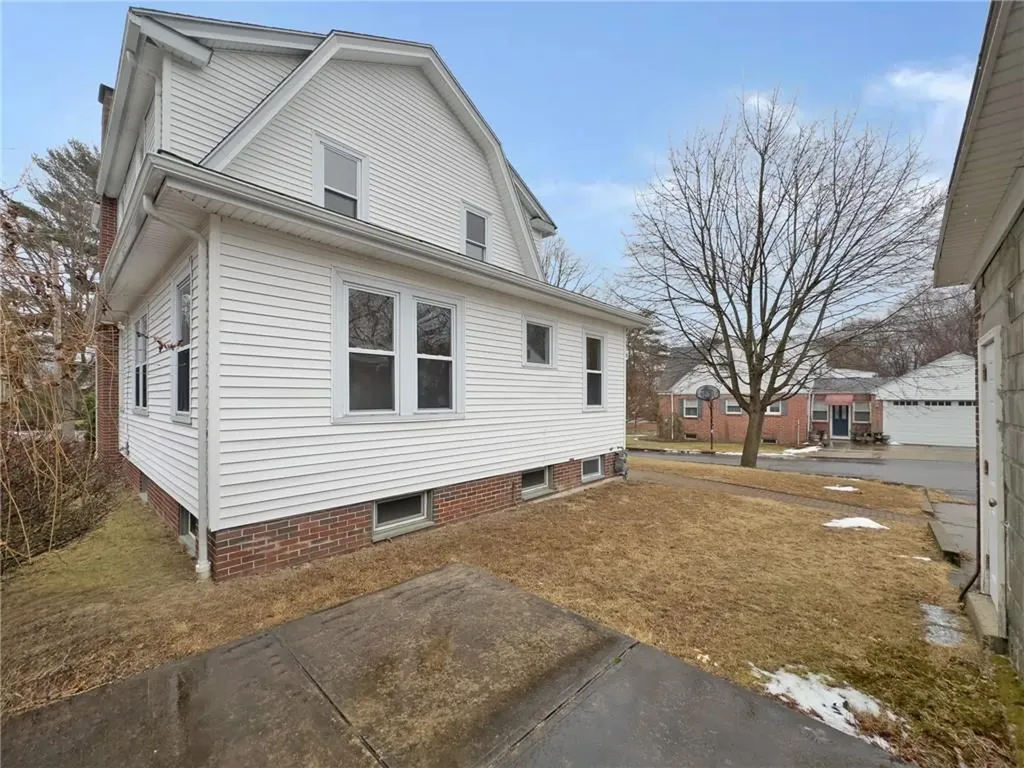38 Trinity Parkway Providence RI 02908