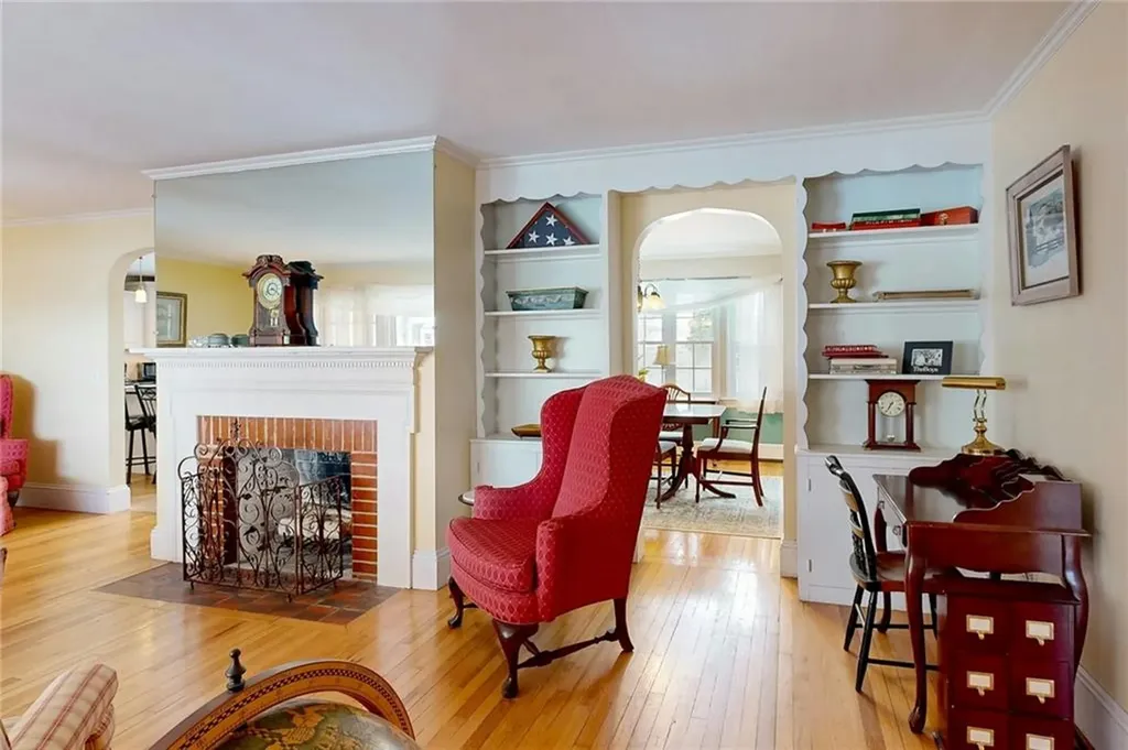 6 Anawan Road Pawtucket RI 02861
