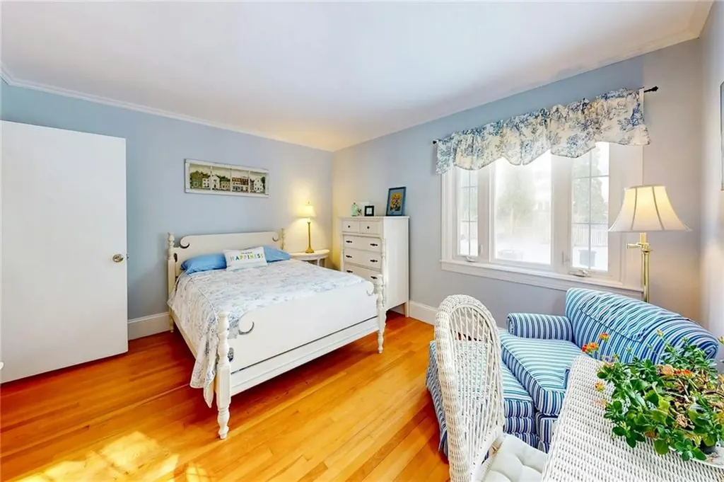 6 Anawan Road Pawtucket RI 02861