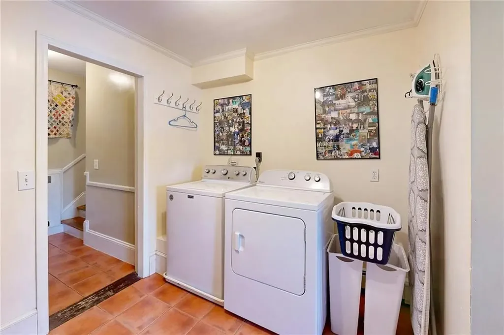 6 Anawan Road Pawtucket RI 02861