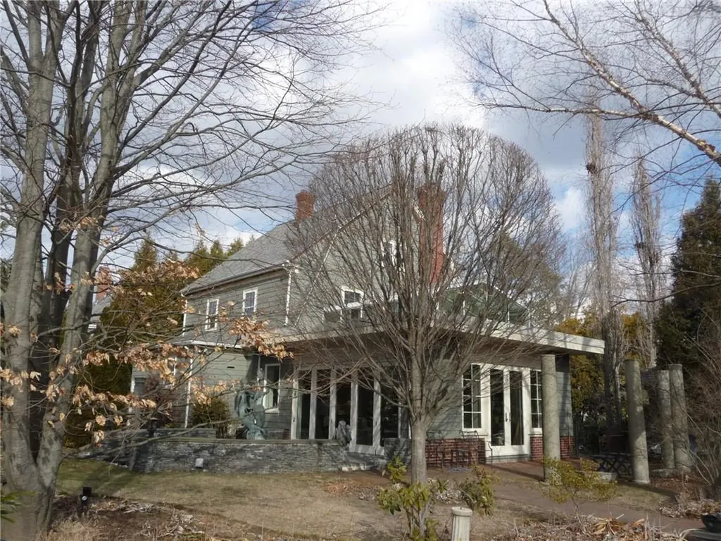 15 Kensington Road Cranston RI 02905